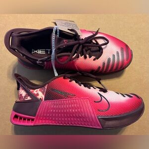 Nike Free Metcon 9 AMP CrossFit FQ7221-600 - Women Size 9.5 - New